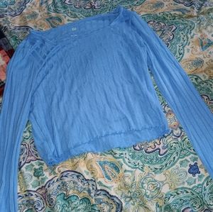 Blue long sleeve crop top